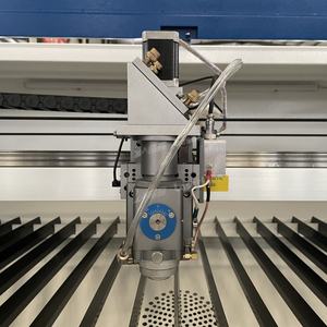 Máquina de Corte y Grabado Láser CO2 Híbrida LM-1390, Alta Velocidad de Corte, Grado Industrial para Acero Suave/Madera/MDF/Acrílico - Product Image 6