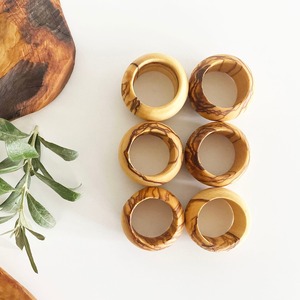 Porte-serviettes en bois élégant de qualité export pour la maison, la cuisine, les mariages, les fêtes, la décoration de table de restaurant, disponible à la vente - Product Image 2