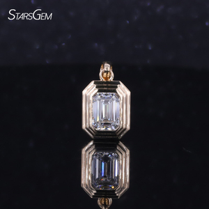 Pendentif StarsGem en or jaune 14 carats avec diamant de 1,5 carat E VVS2 taille émeraude, diamant de laboratoire certifié IGI - Product Image 1