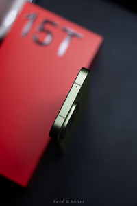 One Plus 15T Smartphone Compatto 6.32'' Amoled Snapdragon 8 Elite Gen5 50MP 7500mAh Ricarica Rapida 100W Android 16 5G - Product Image 5