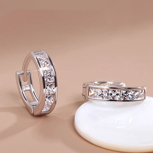 Orecchini minimalisti da donna, a forma di piccolo anello rotondo, orecchini da indossare tutti i giorni, accessori per le orecchie dallo stile letterario e artistico - Product Image 4