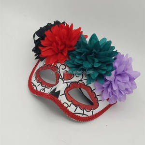 Máscara Veneciana de Media Cara para Halloween con Flores Pintadas a Mano, Máscara de Calavera con Flores de Azúcar del Día de los Muertos Mexicano - Product Image 2