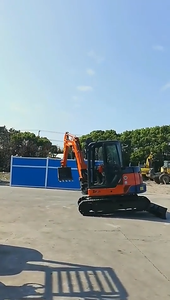 Mini-excavatrice sur chenilles Hitachi Zx65 de 6,5 tonnes, marque japonaise d'origine, Hitachi Machinery - Product Image 6