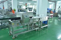 Máquina Combinada de Detección de Metales y Medición de Peso Industrial - Herramienta de Inspección de Alta Velocidad y Precisión para la Industria Manufacturera