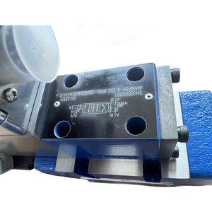 Vannes à commande directe électriques avec retour de position 4WRE 4WREE 10 W75-23/G24K31/F1M 4WRE6V16-22/G24K4/V Linea - Product Image 1