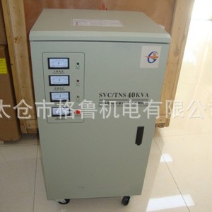 Régulateur de tension triphasé 40 kVA de type coque pour équipement industriel avec écran LCD - Product Image 2