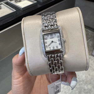 Nouvelle Arrivée Montre Femme H de Luxe Léger en Alliage avec Bracelet en Acier, Montre-Bracelet Carrée Simple à Quartz Tendance pour Étudiantes - Product Image 3