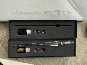 Lot de 3 stylos plongeurs en verre dichroïque fait main « Nuit étoilée » pour les papeteries, écriture fluide - Product Image 6