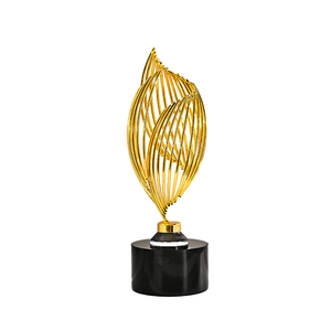 Tasses <span class=keywords><strong>de</strong></span> trophée en métal en résine <span class=keywords><strong>de</strong></span> verre personnalisées <span class=keywords><strong>prix</strong></span> <span class=keywords><strong>d</strong></span>'usine en gros OEM / ODM - Product Image 1
