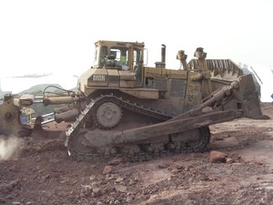 D10N รถแทรกเตอร์เกลี่ยดิน/ญี่ปุ่นใช้ D10n Dozer ราคาถูกสภาพดี - Product Image 2