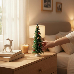 Sanwei Nhà Máy Bán Buôn 17.5Cm Chất Lượng Cao Nhỏ Nhân Tạo Bàn Xmas <span class=keywords><strong>Tree</strong></span> Mini Cây Giáng Sinh Với Quả Bóng Đầy Màu Sắc - Product Image 2