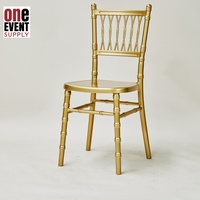 Chaise de mariage empilable en or massif avec dossier torsadé – Durable, faite à la main, portable pour fêtes et événements en extérieur