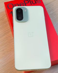 Ultimo Modello OnePlus 15R 5G - Nuovo 2026, SD 8 Gen 5, Display 6.83" 165Hz, 7400mAh, Ricarica 80W - Product Image 3