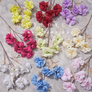 Fleurs artificielles Yixuan en soie, pivoines simulées à 5 têtes, pour arrangements décoratifs de mariage - Product Image 1