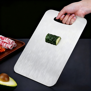 Juego de Tablas de Cortar Cuadradas de Acero Inoxidable HORECA, 3 Tamaños, con Orificio para Colgar, Resistentes, Aptas para Lavavajillas, Ligeras, para Cortar Alimentos - Product Image 5