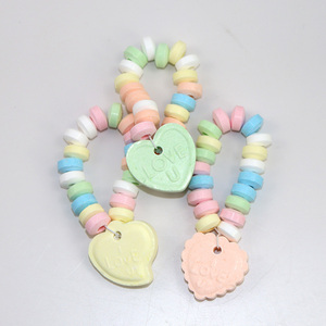 Bracelet de bonbons en forme de cœur, flocon de neige, Père Noël et sapin de Noël, saveur fruitée, pour enfants, idéal pour les collations et Noël - Vente en gros - Product Image 4