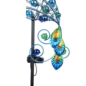 Lampe solaire de jardin en forme de paon, LED, piquet en métal, résistante à l'eau, décoration extérieure - Product Image 2