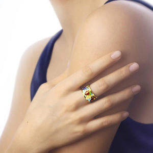 Anello Cocktail Q090 Placcato Oro con Design a Lettere Smaltate, Gioiello Unisex alla Moda, Idea Regalo - Product Image 4