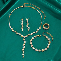 Ensemble de bijoux de qualité supérieure avec collier à pampilles, boucles d'oreilles et bracelet, style classique pour femmes, idéal pour les fêtes, bijoux de mariée