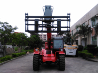 Chariot télescopique HNT40, forte capacité de levage, avec options d'accessoires fourches et écarteurs pour une utilisation polyvalente sur chantier