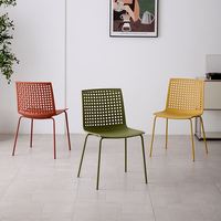 Chaise d'appoint en plastique avec structure métallique, idéale pour la maison, le bureau, les visites, les conférences scolaires et les loisirs – Nouveauté très prisée