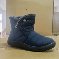 2023 nouvelles bottes de neige brodées à semelles épaisses hiver velours sans lacet bottes courtes chaussures en coton imperméable adulte coton tissu hommes