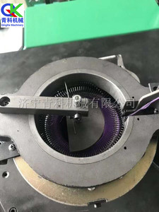 Commercio all'ingrosso della fabbrica Automatica purga pad da bagno bar <span class=keywords><strong>macchina</strong></span> per maglieria Purga pad di lavoro a maglia di Filo <span class=keywords><strong>macchina</strong></span> spugna tergicristallo - Product Image 5