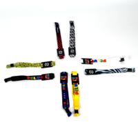 Bracelet tissé élégant avec technologie RFID intégrée, design minimaliste et port confortable pour les festivals et les événements sportifs