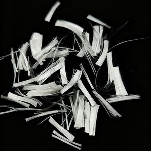 Microfibre de polypropylène durable à haute résistance à la traction (500Mpa) 95% résistance aux acides/aux alcalis/aux sels pour le béton - Product Image 1