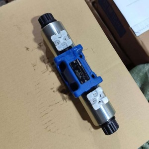 Vanne de commande directionnelle Rexroth 4WE10J5XHG24N9K4, électromagnétique hydraulique à 4 voies, 400 bars, 160 L/min - Product Image 2