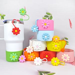 Venta al por mayor: Bonita tapa de silicona para la base de la taza con diseño de flor de begonia, tapa antipolvo para pajita, accesorios de bar para decoración floral - Product Image 1