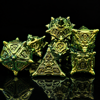 Ensemble de 7 dés DND en métal massif vert émeraude à grande ouverture, dés polyédriques Dragon pour jeux de société Dungeons & Dragons, jeux de rôle fantastiques, robustes