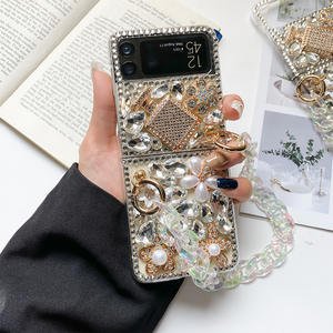 <span class=keywords><strong>Coque</strong></span> en diamant cristal brillant avec strass à la mode, bouteille de parfum, étui scintillant pour <span class=keywords><strong>Samsung</strong></span> Galaxy <span class=keywords><strong>ZFlip3</strong></span>, tongs, à faire soi-même, pièces - Product Image 1