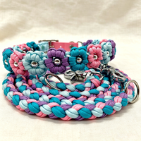 Ensemble collier et laisse pour chien personnalisé, collier pour animaux de compagnie tressé à la main avec fleurs pour chiens de petite, moyenne et grande taille