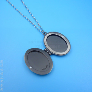 Custom Flip Top Zinc Alloy Pendant Antique Silver <b>Magnetic</b> Photo <b>Frame</b> Themed Necklace Gift Jewelry Dongguan Made - Product Image 2