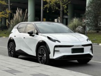 Zeekr X 2023 YOU Edition RWD SUV électrique d'occasion, 4 places, véhicule électrique haut de gamme, longue autonomie, charge rapide, bien entretenu, prêt à être expédié