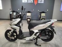 Moto électrique Fournisseur populaire 2000w Moto électrique Kilométrage Scooters électriques pour adultes Scooter électrique
