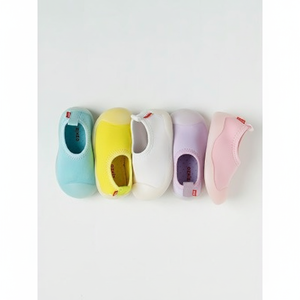 Zapatos Infantiles OZKIZ Estilo Coreano Color Aqua Light, Diseño de Punta Cerrada, Secado Rápido, Entresuela de EVA, 2-7 Años, Moda de Verano, Uso en la Playa, para Niñas - Product Image 2