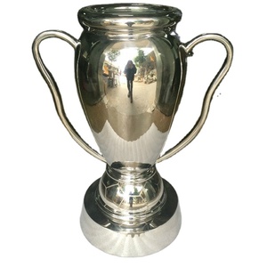 Trofeo Metálico Personalizado con Globo Terráqueo Grabado, Ecológico, Resistente al Óxido y a la Corrosión - Product Image 6
