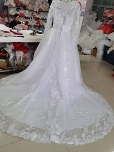 Robe de mariée africaine 2025 à manches longues, de créateur, avec traîne, en tulle et appliques de dentelle luxueuses, moderne et élégante - Product Image 5