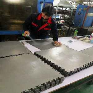 Emboîtement résistant aux chocs de PVC parquetant l'idéal durable durable pour des salles de sports et des arènes - Product Image 6