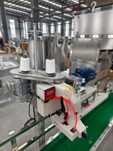 Полностью автоматическая машина для фасовки в сетки с конвейером и швейным устройством, автоматическая упаковочная машина - Product Image 5