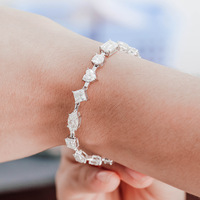 Bracelet en diamant sur mesure 18 carats, taille fantaisie, entièrement serti de diamants ; Diamants de couleur D, qualité VVS, haute qualité, vente directe d'usine.