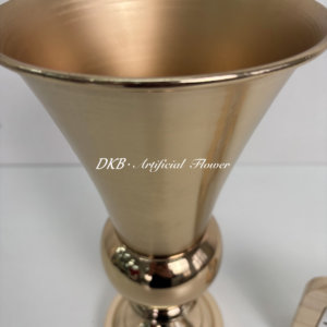 ที่วางดอกไม้โลหะสีทองประดับตกแต่งงานปาร์ตี้ที่วางดอกไม้ประดับโต๊ะงานแต่งงาน - Product Image 6