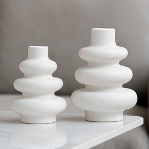 ชุดแจกันเซรามิกดีไซน์ทันสมัย 2 ใบ แจกันดอกไม้พอร์ซเลนสไตล์วินเทจยอดนิยมสำหรับตกแต่งงานแต่งงาน ดีไซน์ใหม่สำหรับวางบนโต๊ะสำหรับตกแต่งด้วยหญ้าแพมพัส - Product Image 5