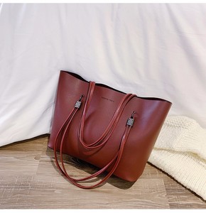 2025 élégant concepteur PU grande capacité femmes sac à bandoulière décontracté Messenger fourre-tout avec fermeture à glissière poignée supérieure sac à main dames - Product Image 5