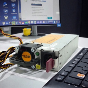 Fuente de Alimentación de CA de Alta Eficiencia de 550 Vatios y 80 Plus Platinum para X3500 / X3650 M5, 00MX912 - Product Image 4