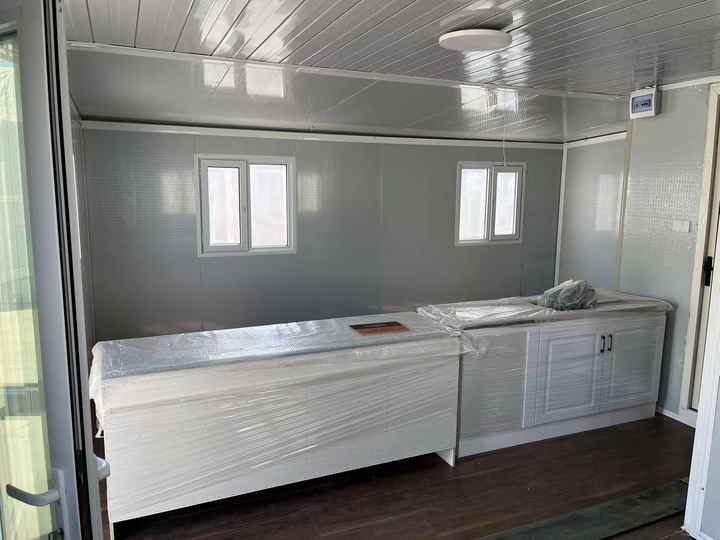 Cheap Price 20ft & 40ft Expandable Container Steel Tiny Houses Ready to Live Mobile Home for Hotel or Office Use