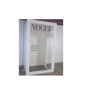 Expositor de acrílico moderno para revistas de 8 pies x 4 pies x 3 pies, soporte portátil para exhibir recuerdos de boda, regalos para la fiesta nupcial y accesorios de exhibición. - Product Image 1