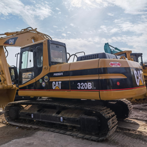 Excavatrice sur chenilles hydraulique Caterpillar d'occasion en excellent état, modèles 320BL, 320D, 325, disponible à Shanghai - Product Image 1